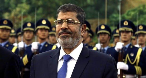 EH_hamdy's tweet photo. #محمد_مرسي
لن أُغادر سجني قبل أبنائي المعتقلين، ولن أدخل داري قبل بناتي الطاهرات المعتقلات، وليست حياتي عندي أغلى من شهداء الثورة الأبرار. https://t.co/zrKAh2qnX3