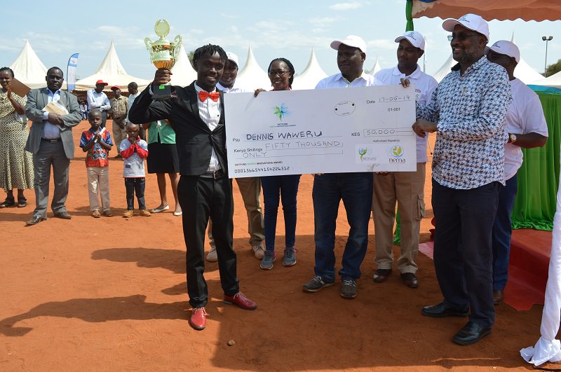 NemaKenya's tweet photo. Awarding of winners during the World Day to Combat Desertification at Makindu, Makueni County. The winners participated in the essay, photography, video and creative art competition #WDCD2019Ke #WDCD2019 @Environment_Ke https://t.co/DNjoNJYfOf