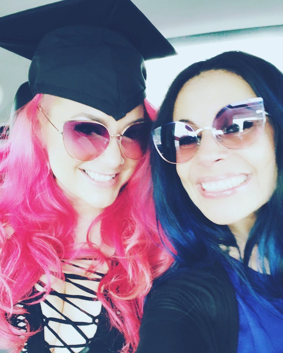 LizLSD's tweet photo. Headed to see this amazing woman graduate from UW!! Jackie! We're so proud! #uwtgrad #ClassOf2019 #universityofwashingtontacoma #soproud #bluehairpinkhairdontcare #besties https://t.co/3WTMVxzXzV