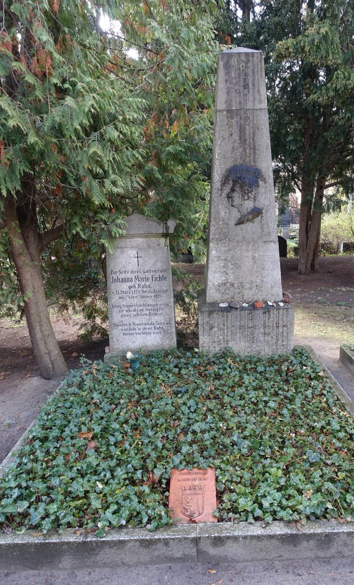57\\ Next to Hegel's grave is the grave of the philosopher Johann Gottlieb Fichte (1762-1814), another honorary grave of the State of Berlin. Fichte is one of the main figures of German idealism. He is buried together with his wife Johanna Marie Fichte, nee Rahn (1755-1819).