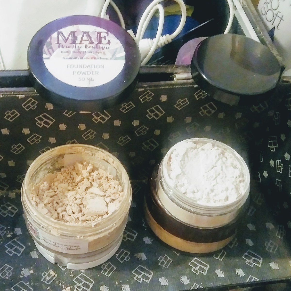 AgeBoutique's tweet image. #maenewageboutique #beauty #foundationpowder #settingpowder