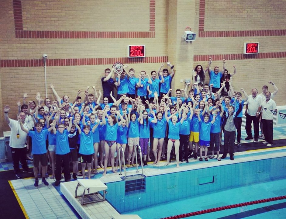 MSMswim's tweet photo. #winners #sussexleague #superas #bstrong #winnersdivisionone #winnersdivisiontwo #twodivisionsoneteam #MidSussexSwimming #ourswimfamily #gomarlinsgo #loadsofsilverwear https://t.co/Pkp6UYW7yX