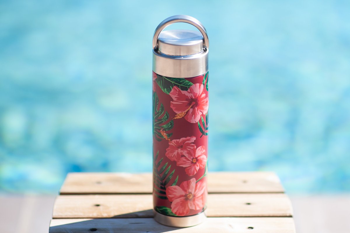 Did you know if you're thirsty, you're already dehydrated? Our tropical collection will help keep you hydrated all summer long. 😎☀️ 
•
•
#summervibes #hydration #bebottle