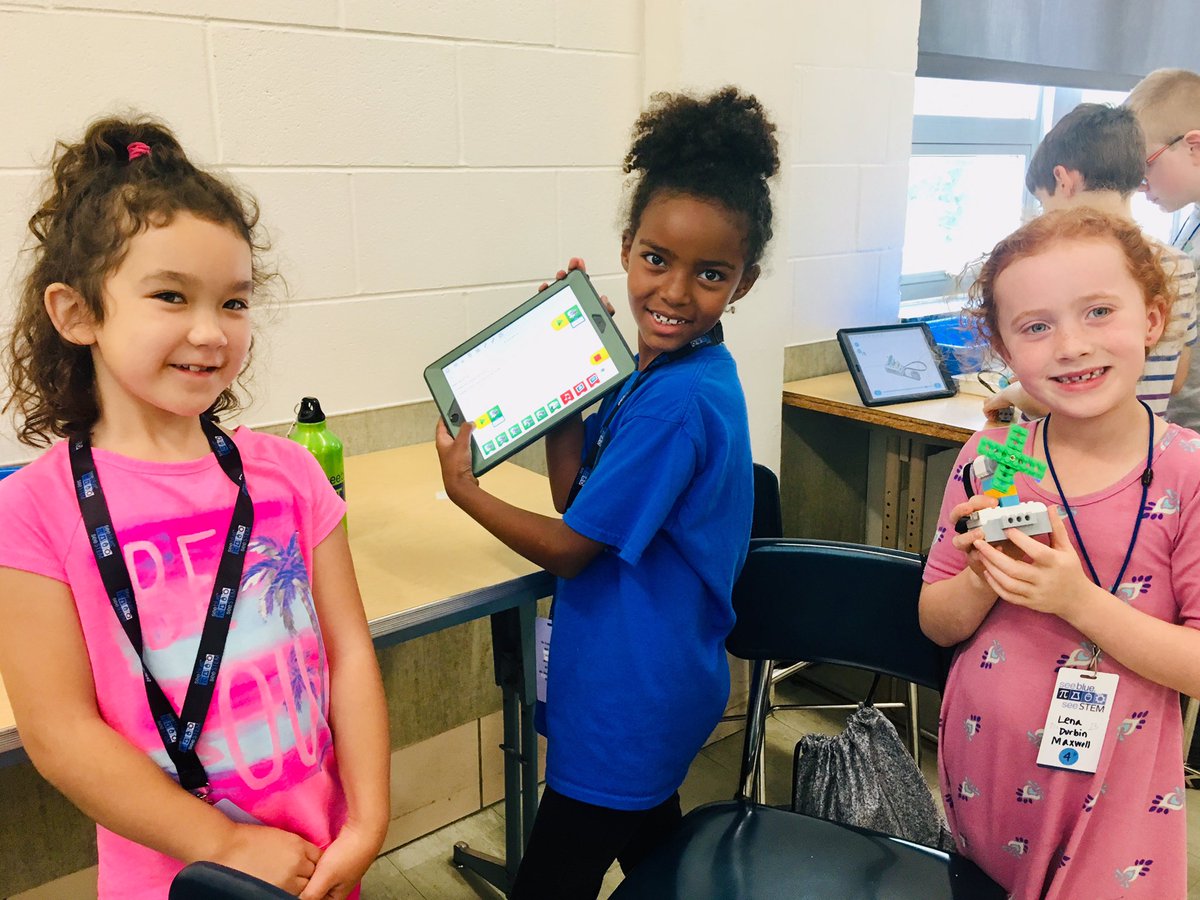 kmdurbin35's tweet photo. UK Stem Camp #seeblueseestem https://t.co/Q6ZB4esIjF