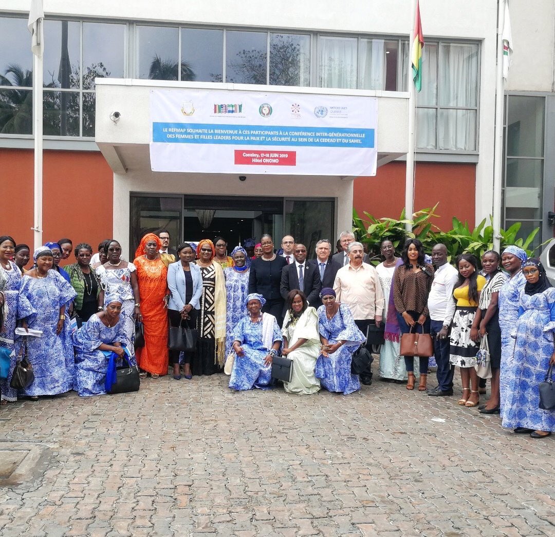 sagnane20's tweet photo. Conakry| Ouverture de la Conférence intergénérationnelle des femmes et filles pour la paix et la sécurité au sein de la #CEDEAO et du #Sahel par Mme la @MCIA_Guinee @diene_keita .

🎯Cette instance réunit un public diversifié dans le genre, l’âge et les horizons.
#ICPD25 https://t.co/hVhQ2o3WCs