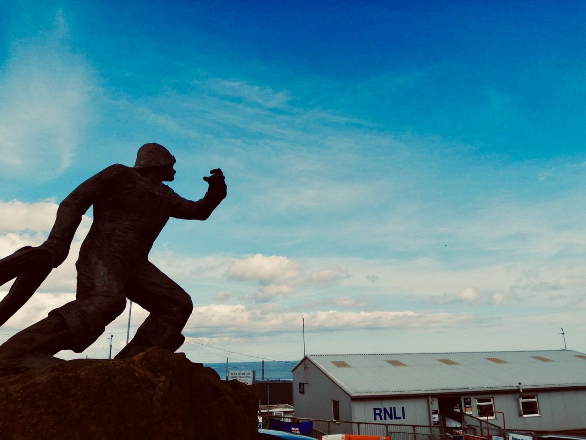 With its stunning harbour, castles galore and more fish and chips than a flock of seagulls couldnt steal, Seahouses is ones of the UK's top British coastal holiday destinations. 

Read more about it here: yournorthumberland.co.uk/area-guides/se…