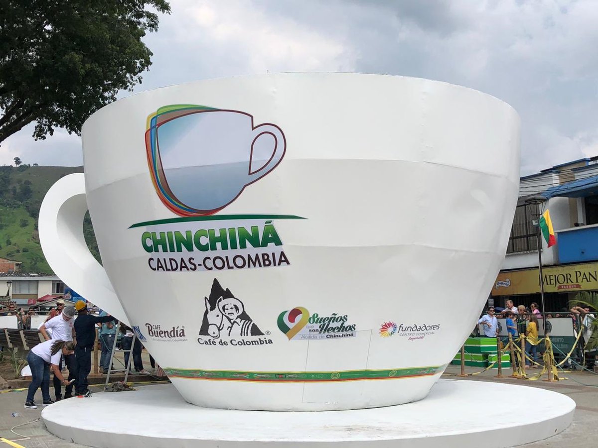 New record: Largest cup of coffee - 22.739 litres. Congratulations to  Alcalda Municipal de #Chinchin at Parque de Bolivar, Caldas in Colombia    The city then went on to host the