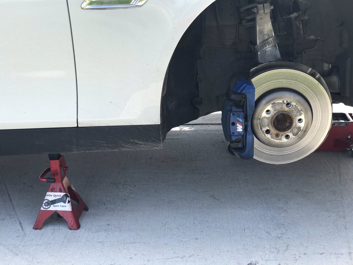 mqac_services's tweet photo. #BrakePadAndRotor replacement #ThisIsWhatItLooksLike. Our customer is at home playing #ThatsMyCar. #MQAC, we provide custom delivered quick auto care to your home or work! #MobileMechanic #Houston #Mechanic https://t.co/MQA9QizByE
