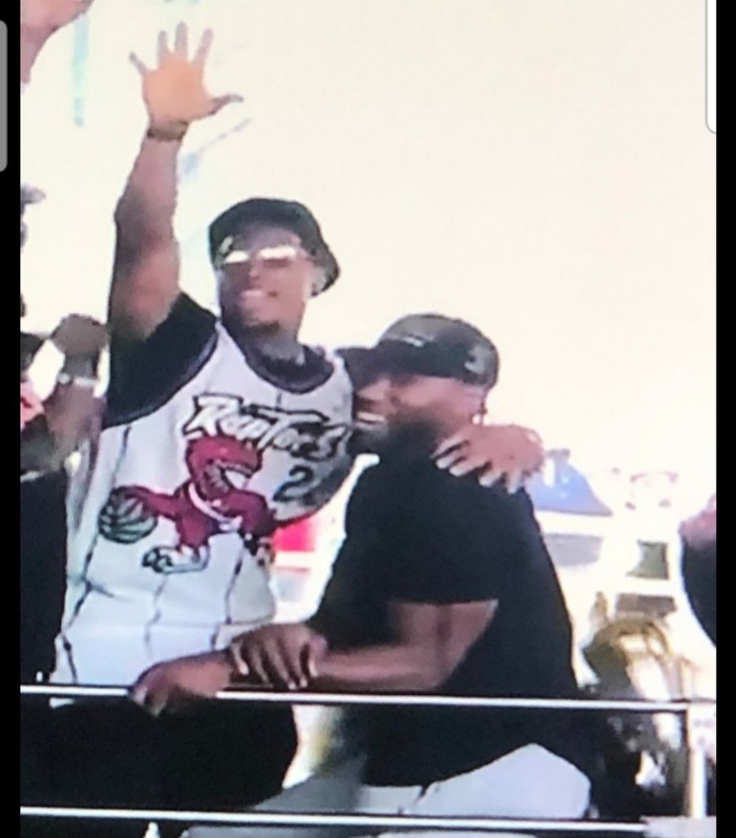 Boyzee905's tweet photo. 5 more years!!! 🏆🇨🇦 #WeTheNorth #TimandSidRollCall @Raptors https://t.co/E5e2Kmjbww