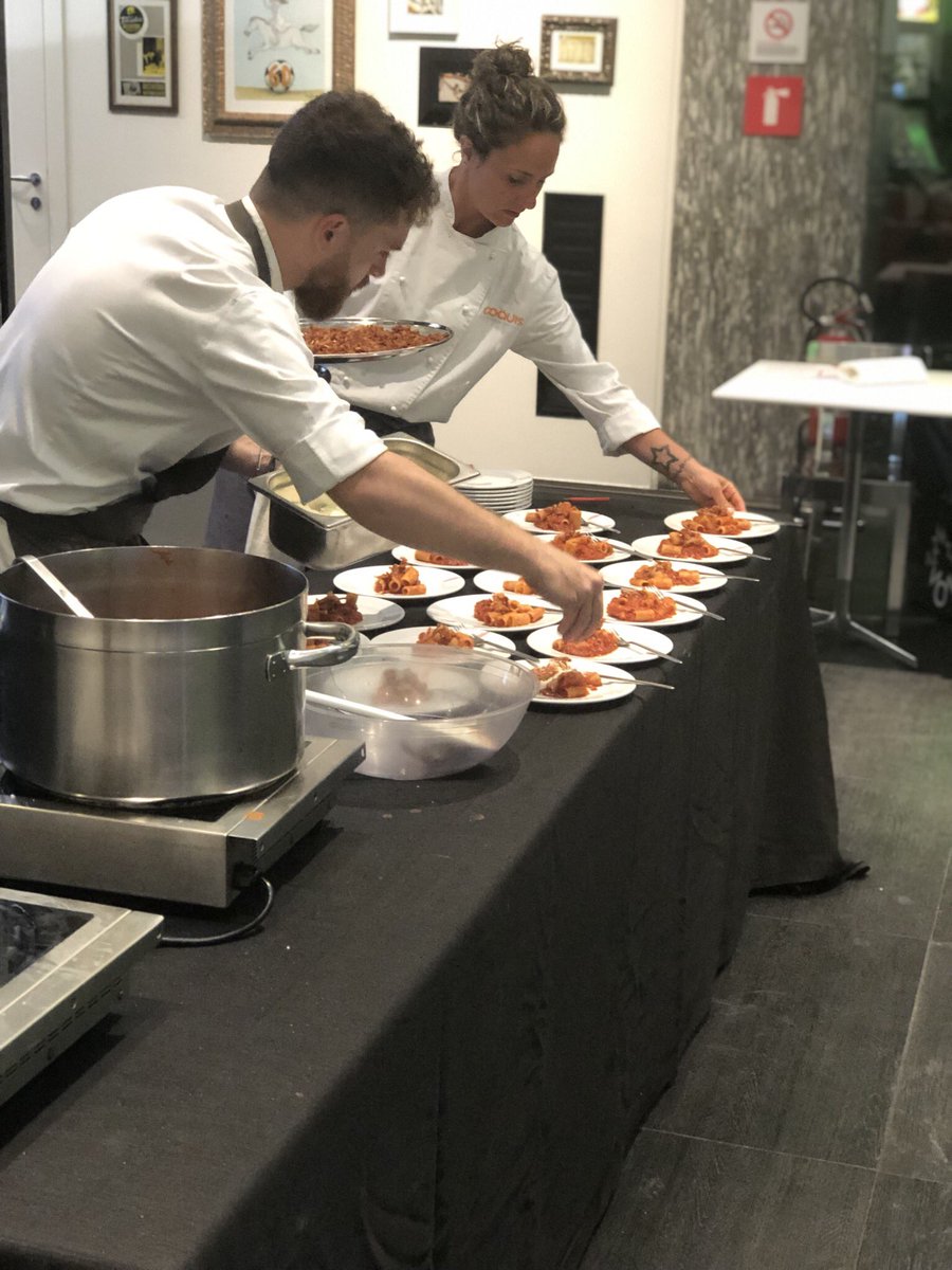 QuantoBastaBlog's tweet image. #amatriciana a regola d’arte in preparazione #lunedicongusto @ConvivioTroiani @Sisal_Group