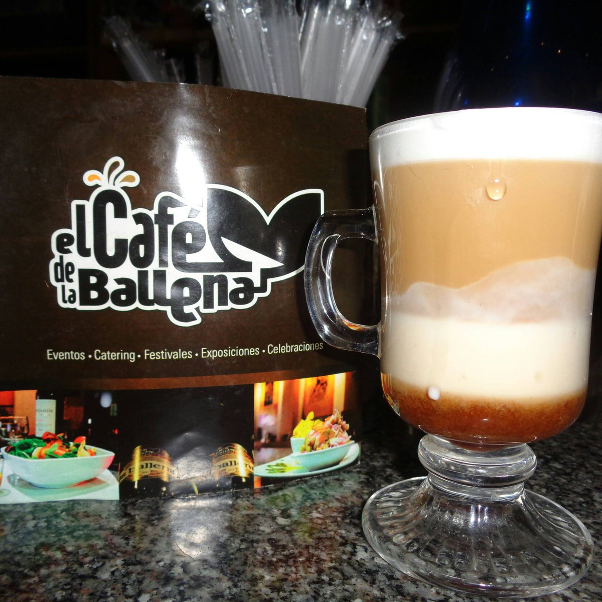 TechoDLaBallena's tweet photo. ¡Ven a leer de lunes a sábado desde las 10:00 a.m. y degusta una rica bebida! ¡Acércate! ☕🍻🐳 #techodelaballena #venezuela #coffeelovers https://t.co/uOkIQn4E13