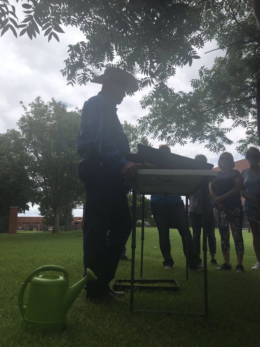 ironsclassrules's tweet photo. Learning about soil health with @longlivethesoil #BootCamp2019 #noblelearning #STEAMlearns https://t.co/wPtByT5sRn