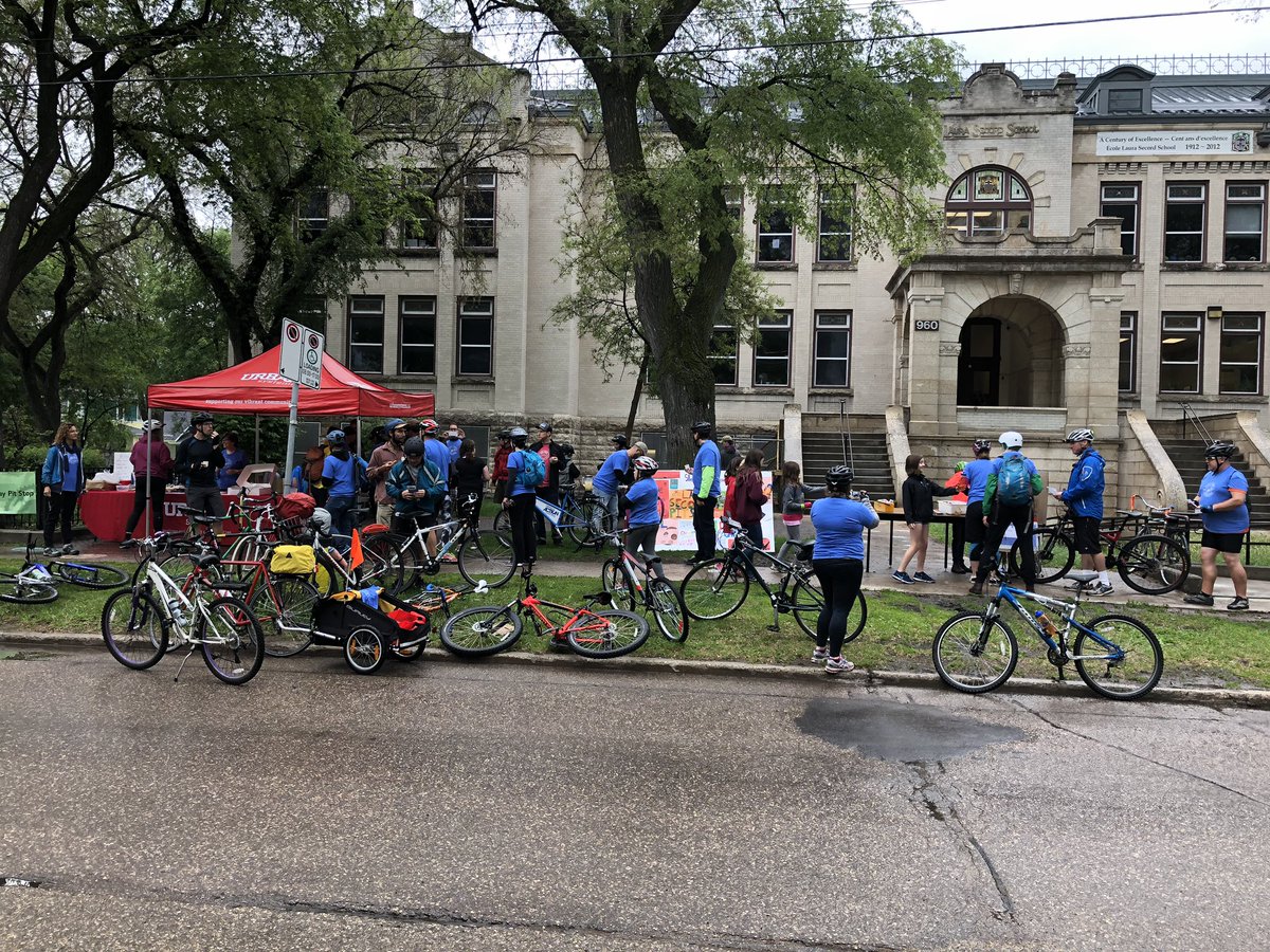 lballbikes's tweet photo. Fun for all when you ride to work or school. #bikeweek2019 #Laurasecordpitstop https://t.co/pCx5Guvxy9