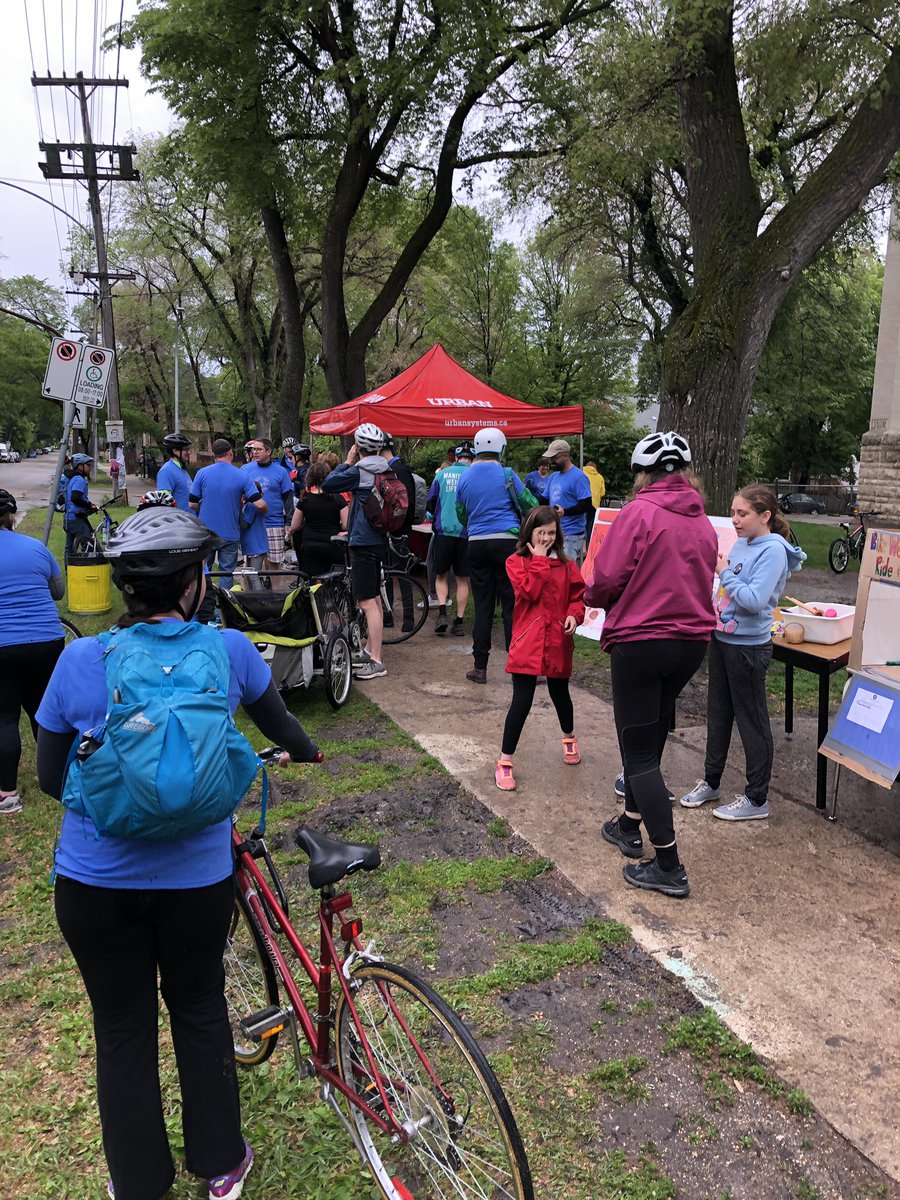 lballbikes's tweet photo. Fun for all when you ride to work or school. #bikeweek2019 #Laurasecordpitstop https://t.co/pCx5Guvxy9