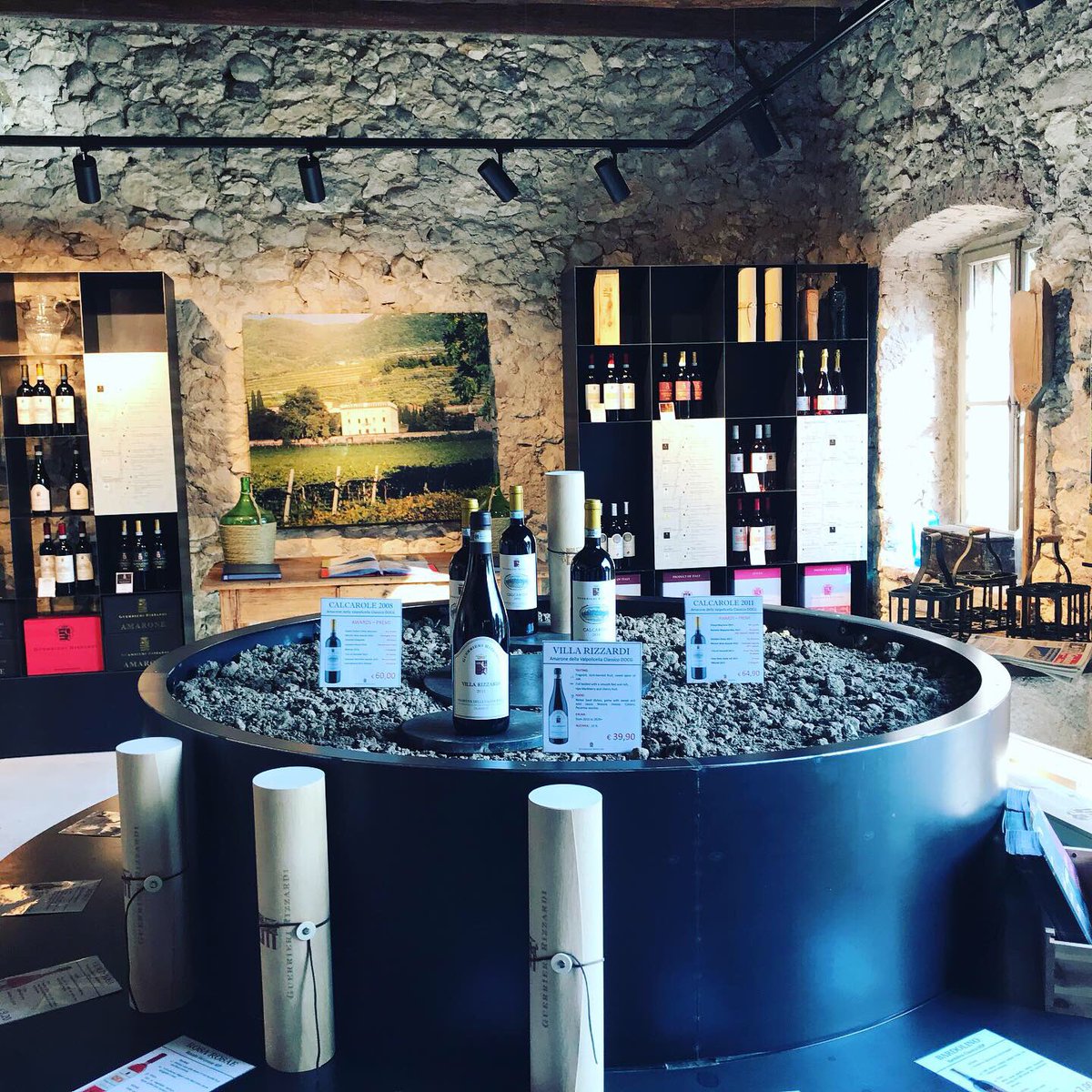 rizzardiwines's tweet photo. #welcome #benvenuti #bienvenue #new #wineshop #guerrieririzzardi #bardolino #cavaion #canova #inthevines #oldandnew #rennovation #winecountry #vino #winelands #madeinitaly #pojega #ripasso #villarizzardi #amarone #calcarole #amarone #munus #bardolino #comevisit #wineislife https://t.co/iqVI8vJt5t