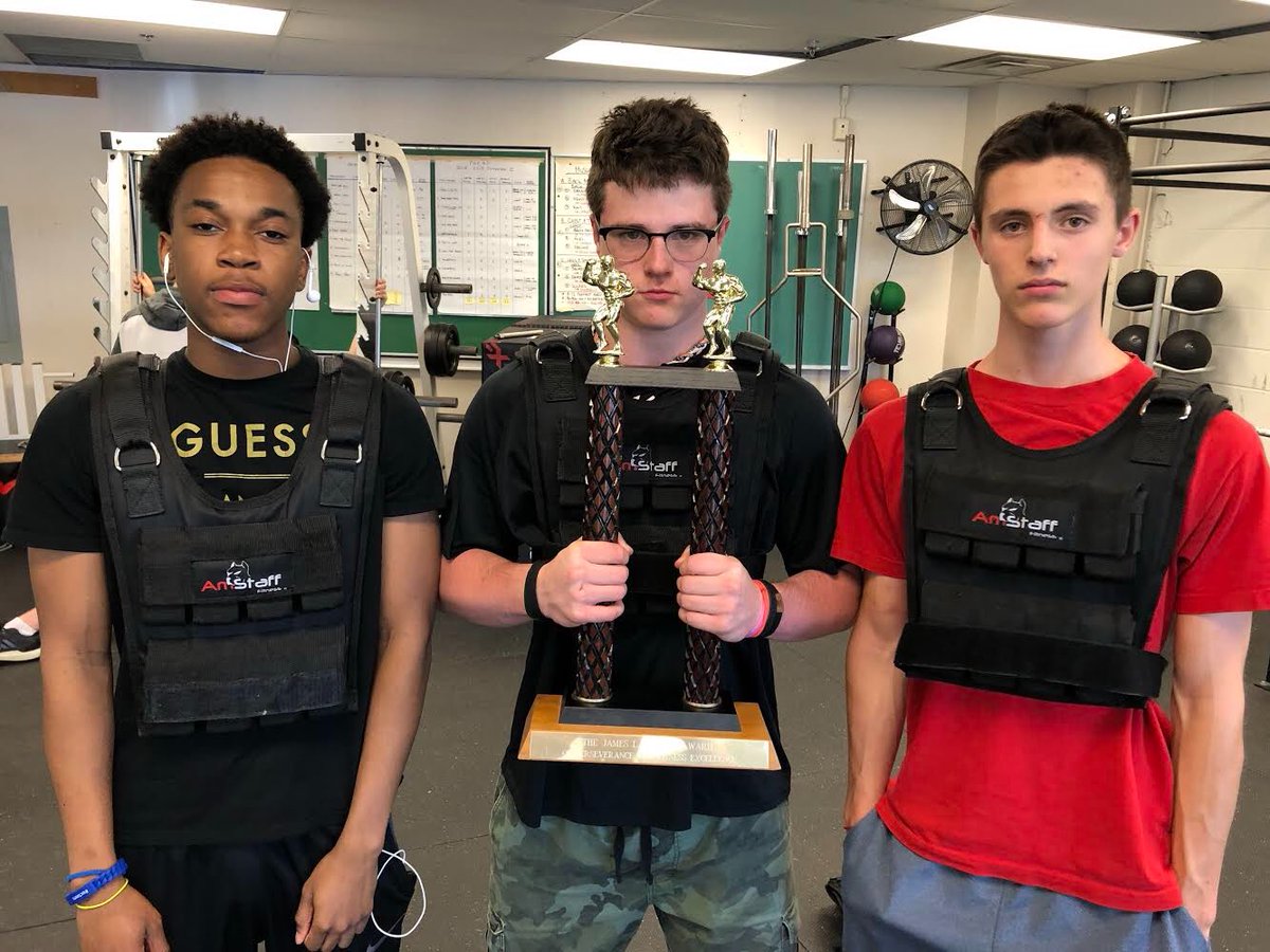 LordBDavison's tweet photo. We announced our winners in #PAF2O today. #Workhorse Award for Most Improved (Eddie); James Lawrence Award for #Fittest Man (Austin); Team Challenge Award (Team Stripes). Also had our captains pic!  Congrats to all! @OttCatholicSB @StPeterOCSB @IronCowboyJames #push https://t.co/qIEph6ozfO