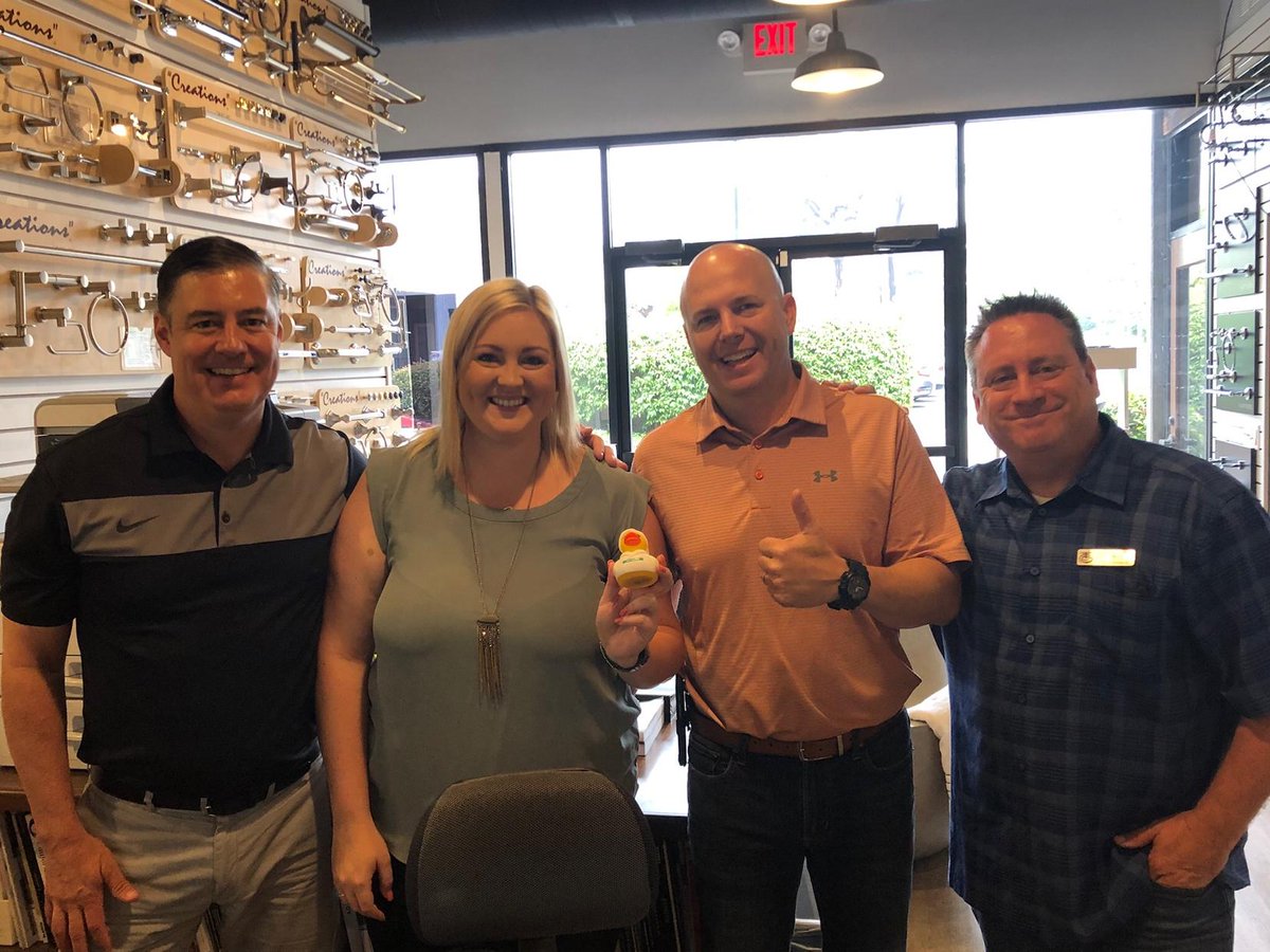 hansgroheusa's tweet photo. My team and I are having a 🦆 load of fun in Southern CA this week promoting low-flow 🚿, new product and why #hansgrohe is the perfect partner. While I’m here, where should I waddle next to visit? #HeidiHansgrohe #HGRoadShow https://t.co/Yxe54s0d0q