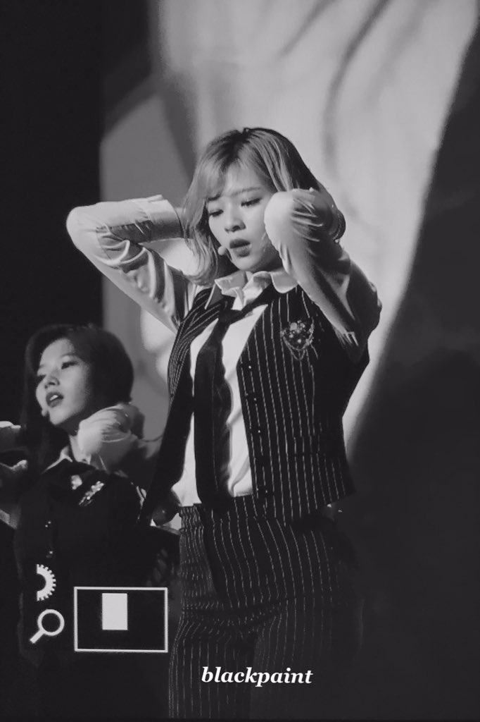 Ninemiracles9's tweet photo. 유정연의 발렌티는.., 💚 https://t.co/7fKwQKTwY3