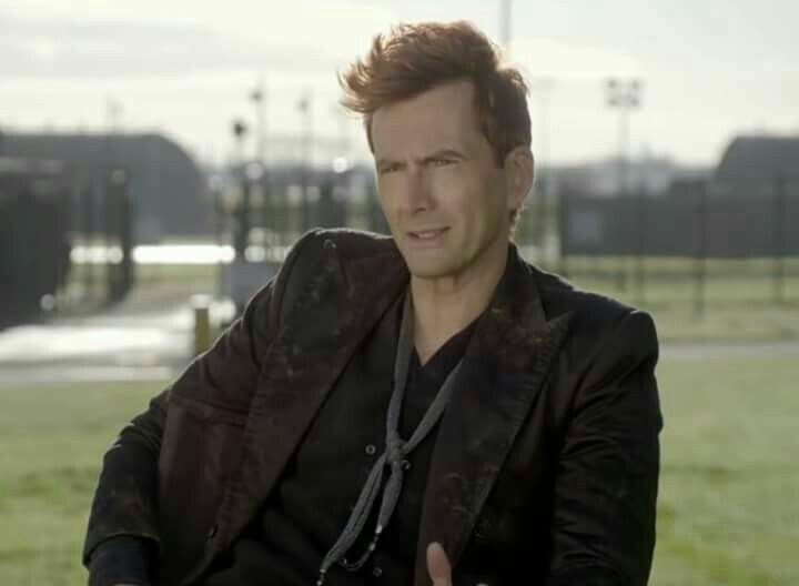 Good_omens_666's tweet photo. Пообещай мне только одно, 
Будь ��частлив

                      Пожалуйста. 
#GOODOMENS #цитаты https://t.co/e05N4nR8GR
