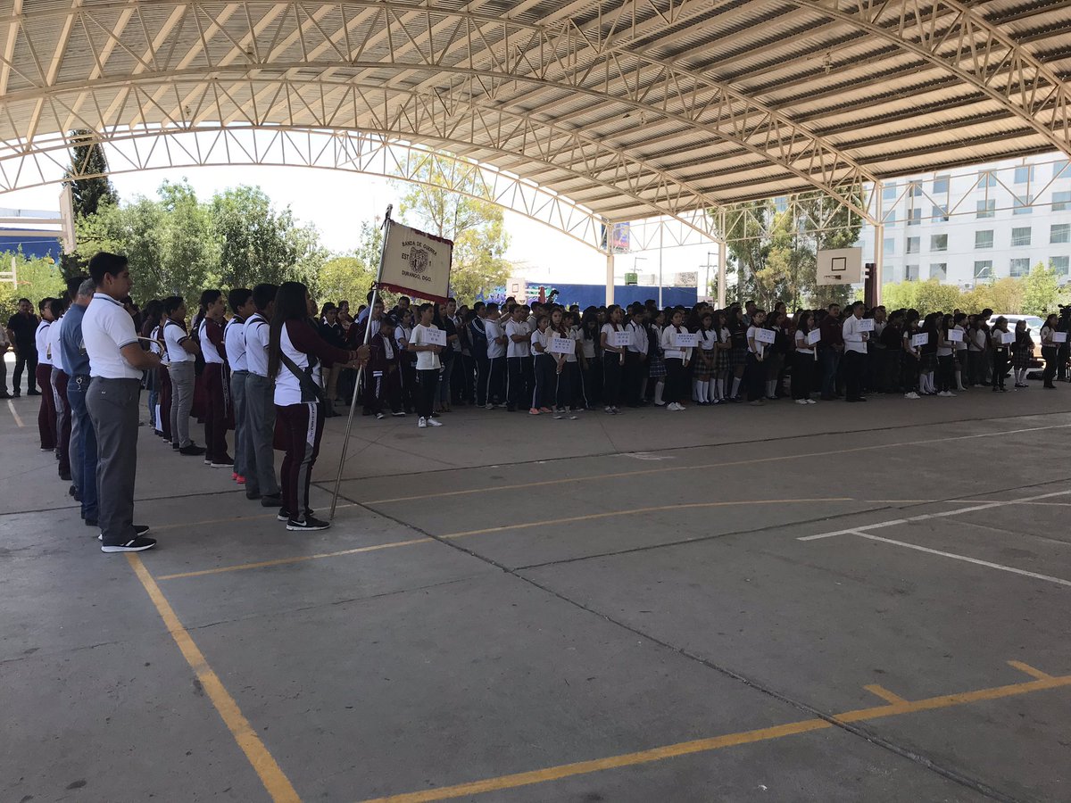 _RobledoJM's tweet photo. #EST40 en la inauguración de la Demostración Estatal Académica, Tecnológica y Cultural de Escuelas Secundarias Técnicas #EtapaEstatal sede: #EST1 #Durango https://t.co/Tk3oGYx8Ff