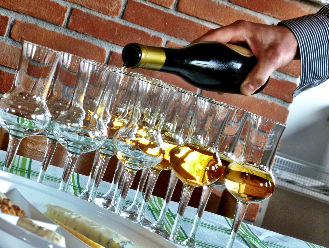 Pairing food and wine doesn’t have to be complicated – and knowing the basics of pairing can elevate your eating and drinking to a new level. ⁣
⁣
Join us on Friday, June 21 for an interactive tasting &amp; pairing with Jill Silverman Hough:

civickitchensf.com/classes/?id=287