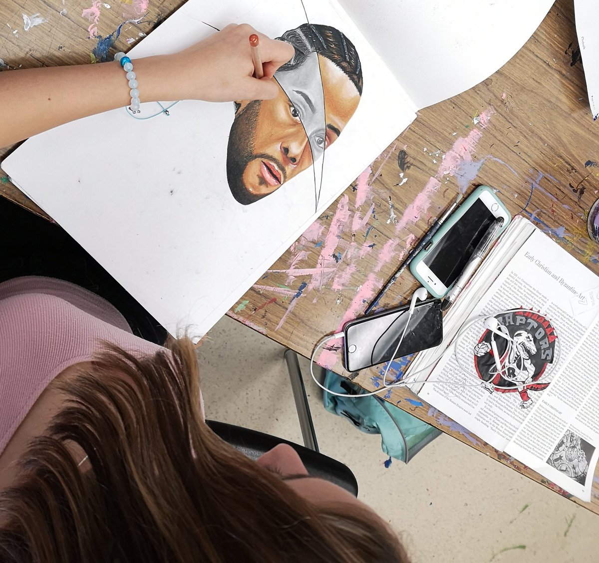 Amazing 🙌  Nicole's pencil drawing of <a href="/Raptors/">Toronto Raptors</a> <a href="/NBA/">NBA</a> MVP <a href="/kawhileonard/">Kawhi Leonard</a>! #WETHENORTH #WeTheNorthDay #ProudToBeAHusky <a href="/HumberviewArts/">Humberview Arts Dept</a> <a href="/HumberviewSS/">Humberview S.S.</a>