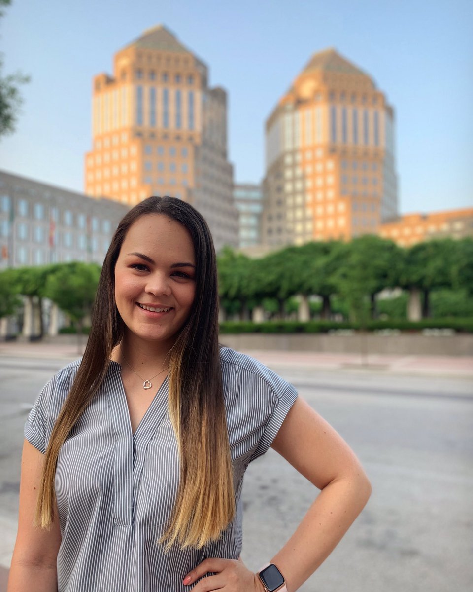 Highlight of the week: Our former Director of Public Relations, Linda Pinzon!
She is from Houston, TX but born in Colombia. Linda is a marketing major interning at Procter & Gamble in Cincinnati, OH as a Global Business Services Intern. #instatakeover #TexasHBSA #SummerSpotlight