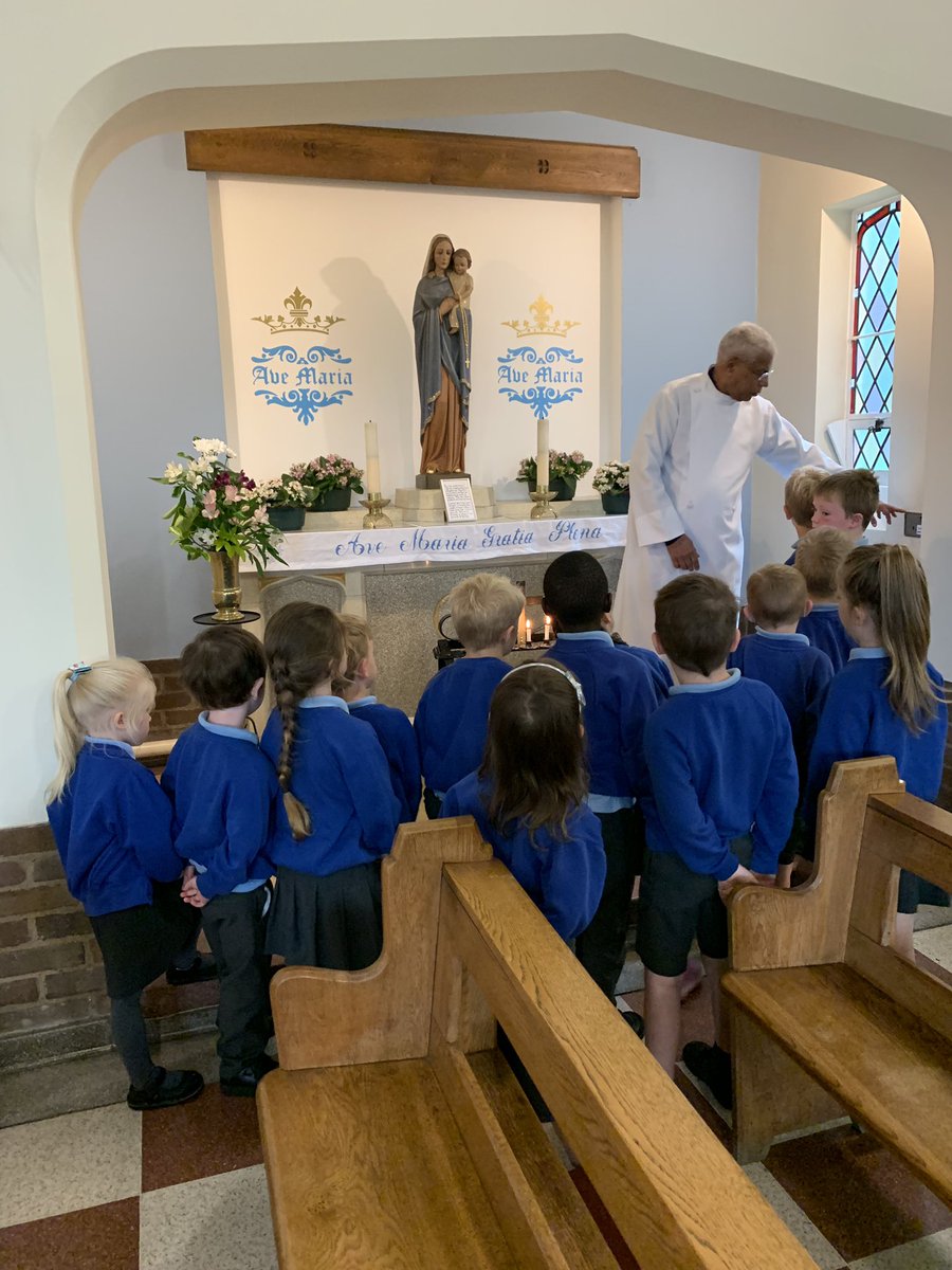 St_Gregorys_RC's tweet photo. Class 1 visit to St Gregory’s Church. Mass followed by a grand tour of the church. #EYFS #stgregoryschurch https://t.co/M0Yo9FQCU6