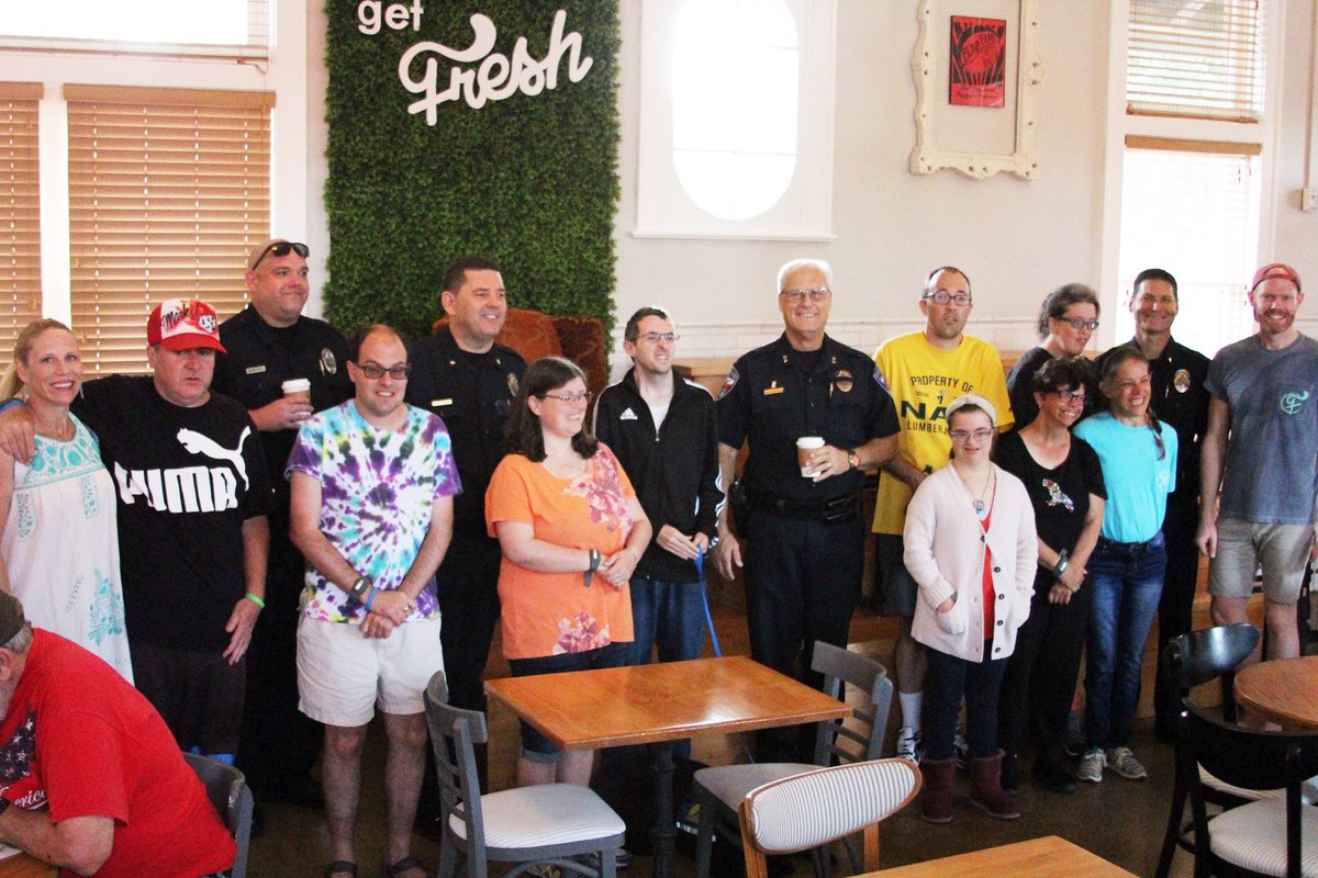 Ashley Ford tweet media