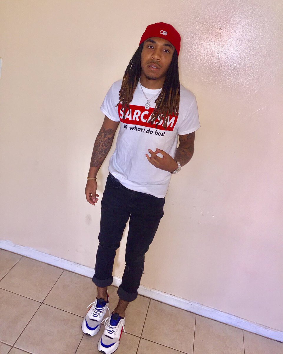 T_rone043's tweet photo. 🥶💔👣 https://t.co/hTkN3t9yDU