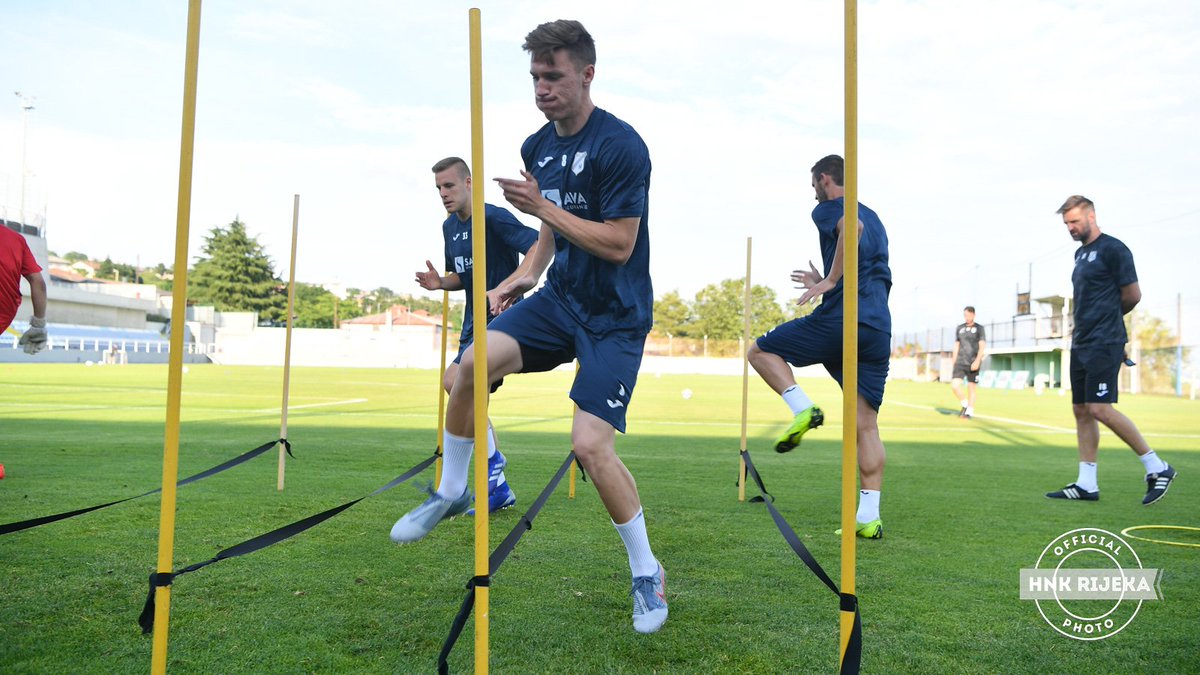 NKRijeka's tweet photo. Pogledajte fotogaleriju prvog dana priprema HNK Rijeka 🔵⚪⚽

📷👉https://t.co/4BH4GxxF33

#ZajednosmoRijeka https://t.co/mkndlxwhft