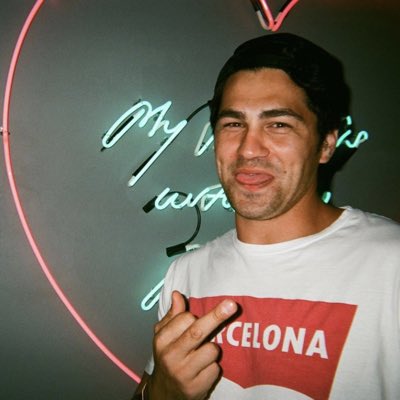 samoIdstory's tweet photo. #NewSamPic https://t.co/JgQ7CieNft