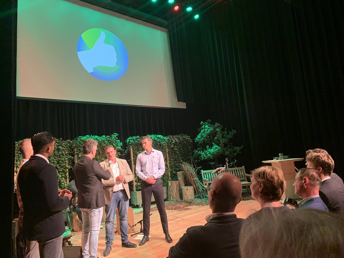 We gaan de stemmen tellen! Spannend.... wie gaat de #RaboTalentAward winnen? Is het Rajini Schoonhoven van Matdesign bierviltjes, Ted en Max van Onna van Perfect View of Tom van Dalen van Van Dalen Infra &amp; Milieu?