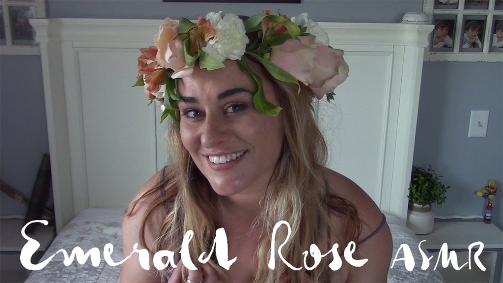 EmeraldMcButt's tweet photo. You need a flower crown too. Come learn how with me โค๏ธ
https://t.co/wr3vmxNPdz
#weeklyasmr https://t.co/C5DfmMMDZt