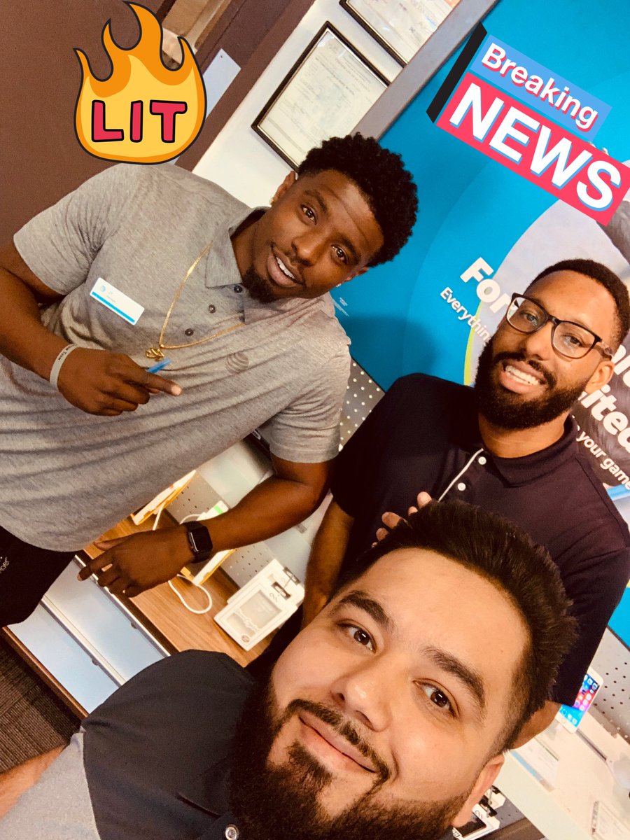 dreamteam_Ahmed's tweet photo. Congratulations and welcome @Jontaviusb34 recently promoted to store manager of Bowie Town Center and @301Moore recently promoted ASM. This will be the team to watch👀👀 #DreamTeam #REPMOD #ShaqandKobe 😎✊🏽💪🏽 https://t.co/4kDHjPAVNV