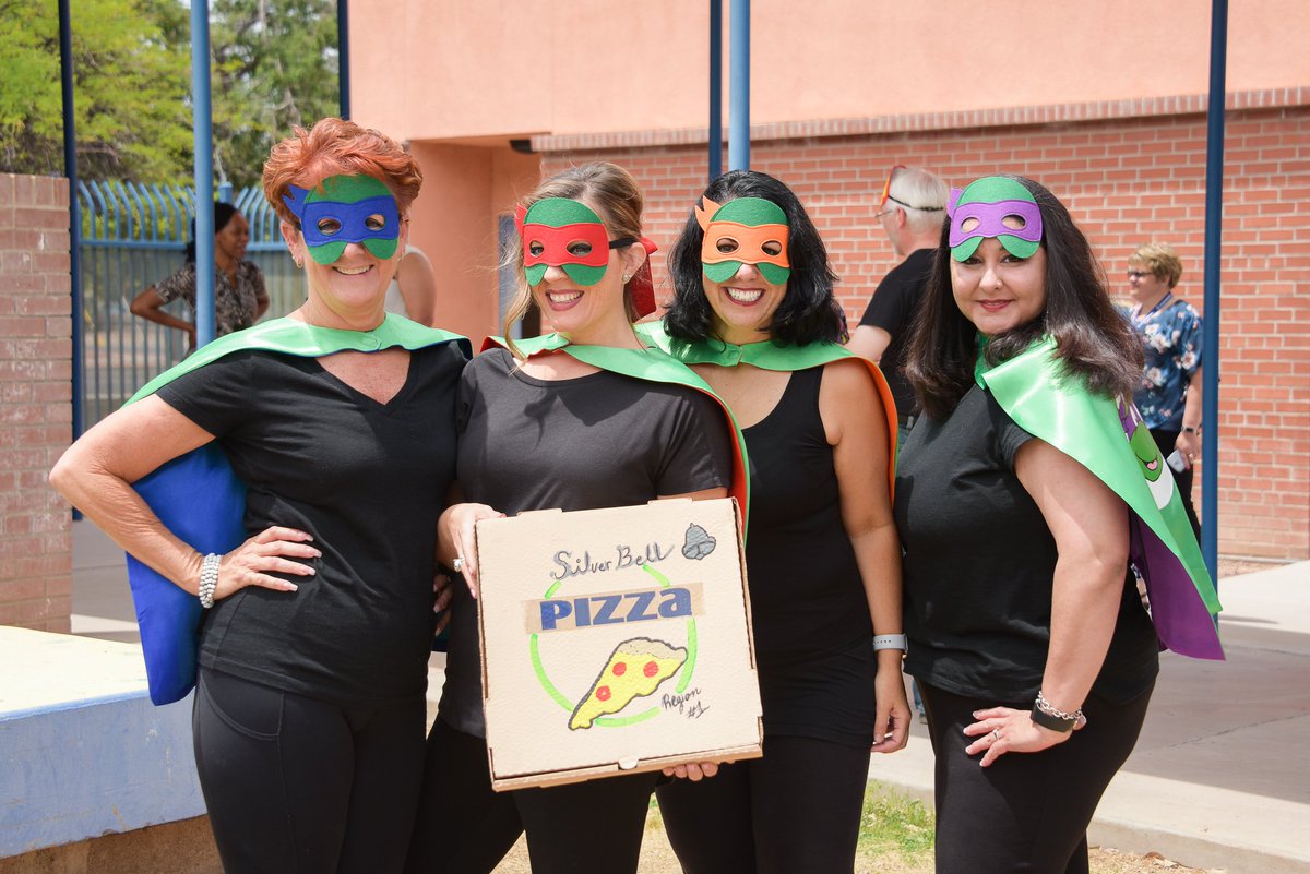 tucsonunified's tweet photo. Our SUPER #TucsonUnified administrators at professional development! 🦸🏻‍♀️🦸🏽‍♂️
#PROUD2BTUSD 🍎 https://t.co/Xovt3GNsOW