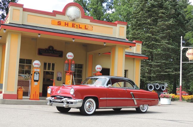 Car of the Week: 1952 Lincoln Capri dlvr.it/R6n4B8 via <a href="/OldCarsWeekly/">Old Cars Weekly</a>