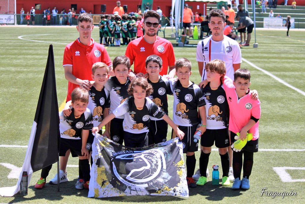 USCFbase's tweet photo. ▶ ¡Desde @UnionistasCF queremos agradecer a toda la organización del "Torneo Desafío Mocejón" y al @CMocejon por la invitación y por el buen funcionamiento del torneo! 👏🏼
¡GRACIAS! 😜
👋🏼 ¡Nos vemos en futuras ediciones! 💪
#PrebB #TorneosUSCF 🏆
#ConstruyendoUSCF 🏗 https://t.co/Yc9lfFRyvT