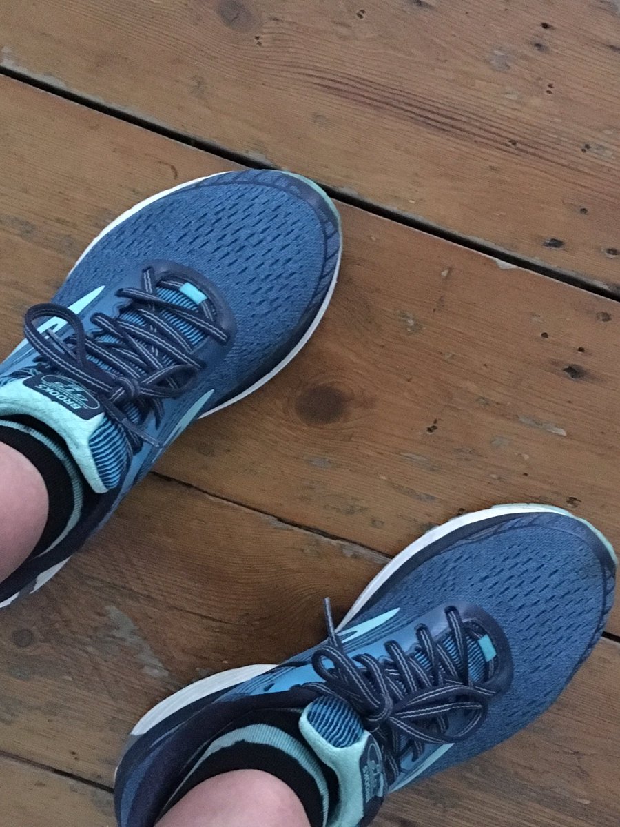 DodsworthKate's tweet photo. Right. We’ve set the fantastic @GatewayHousing managers big challenges today to #unlockperformance Time to do the same (would slightly prefer sofa). 🏃🏻♀️ https://t.co/FhvtYs9pBv