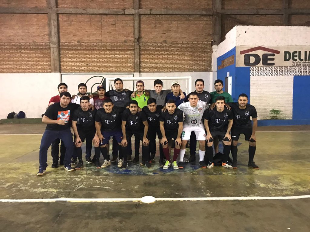 LP_015CIC's tweet photo. Después de mucho tiempo el plantel está completo . Vamos por el Tri muchachos !! 🏆🏆🏆 https://t.co/bsK9MbN3mI