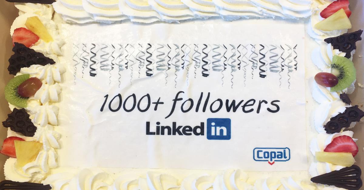 Copalhandling's tweet image. Af en toe verdient een mijlpaal gebak bij Copal. En daar heeft ons team geen enkel probleem mee. Zo konden wij ook vandaag weer genieten van een lekker stukje taart. Steeds meer volgers op onze Social Media kanalen. Daar zijn we uiteraard heel blij mee!