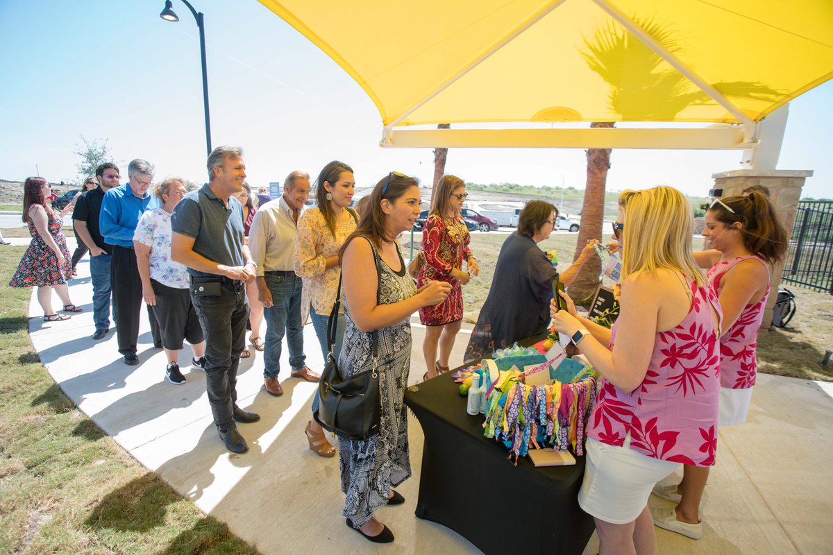AHBMKTG's tweet photo. Another successful Realtor event in the books! We celebrated the grand opening of the Sunfield Lazy River Amenity Center with a fun luau, island-theme lunch, music, tours of the new models, and prizes.
#ahbevents #sunfieldtx #womeninmarketing #andersonhansonblanton https://t.co/vMXk2EP6sI
