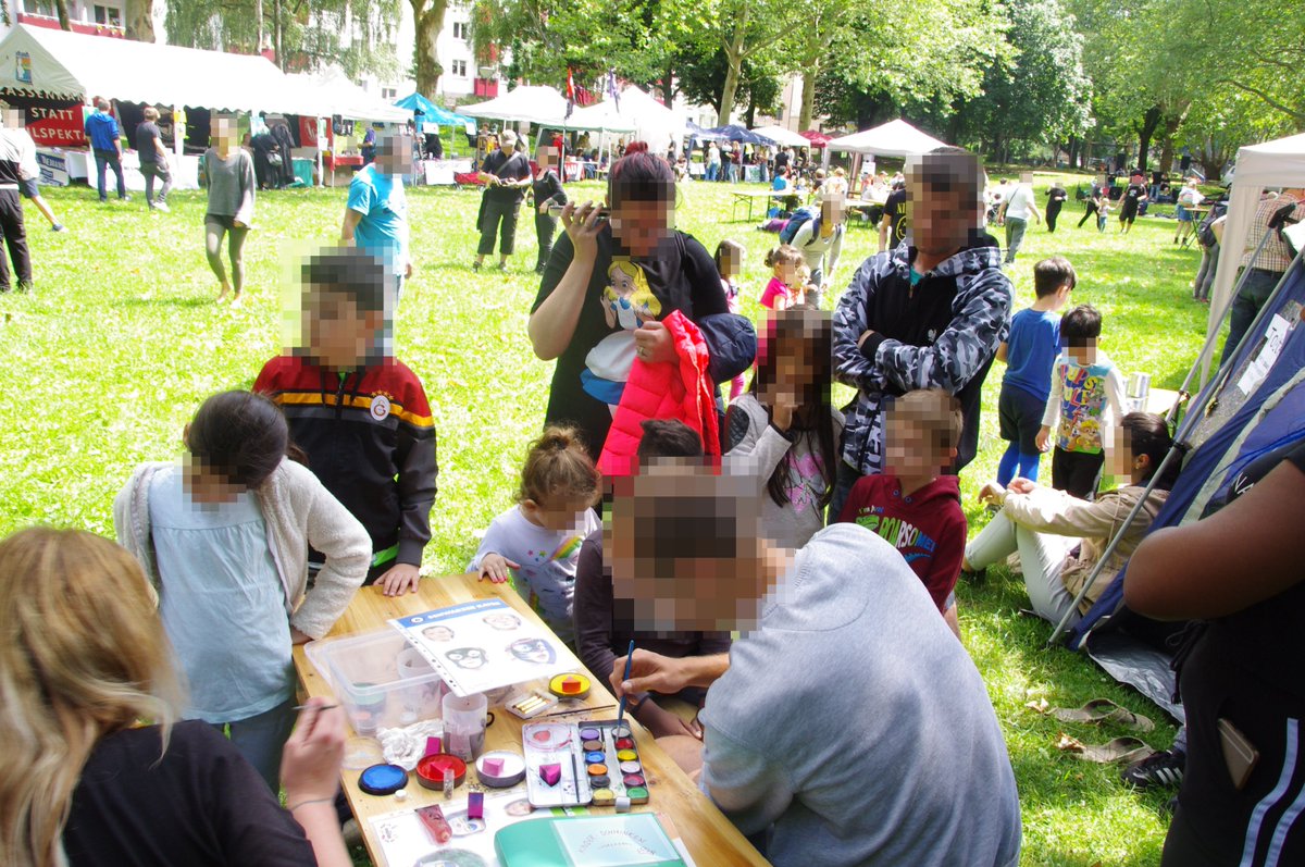 anetzdo's tweet photo. Das diesjährige Anarchistische Parkfest in Dortmund ist vorbei. Schön wars!
Ein kleiner Bericht findet sich unter: https://t.co/uAASnBAolY
#anarchismus #parkfest #anarchistischesparkfest #blücherpark #agdo https://t.co/Cnlp39Z5eN