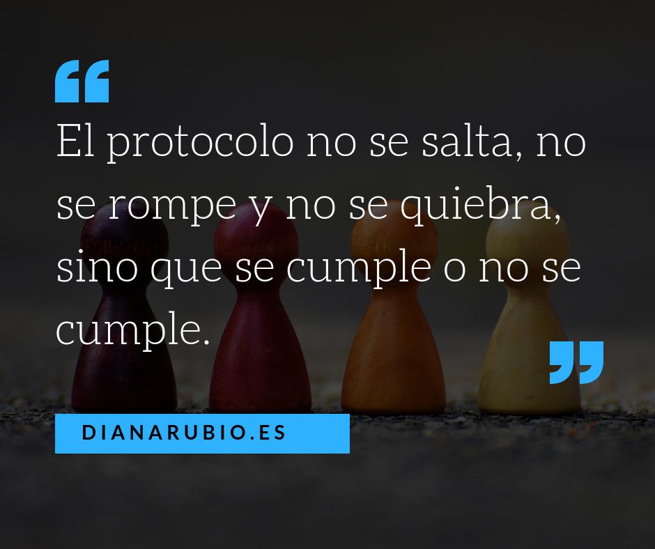 driecel's tweet photo. Para que quede claro, que ya cansa leer titulares incorrectos y mas ahora que se multiplican con la boda de Sergio Ramos y Pilar Rubio. La etiqueta, que no el protocolo, la sugiere el anfitrión, es decir, los novios. Todo lo demás, son paparruchas. https://t.co/6P7spFPQPP