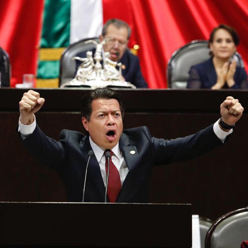 yeidckol's tweet photo. Salud y fuerza para construir la #4taTransformación de #México, el presidente @lopezobrador_ requiere de hombres como tu @mario_delgado , muchas felicidades por tu cumpleaños, un fuerte abrazo fraternal con mis mejores deseos. @yeidckol https://t.co/yLzT3eIdU8