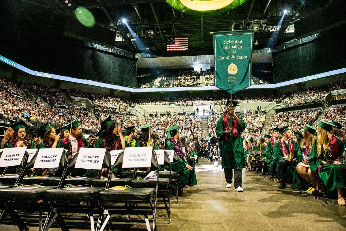UO Journalism & Comm tweet media
