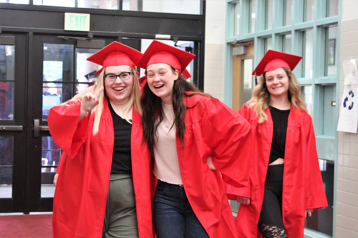 SWCSTrojans's tweet image. #SWCSClassOf2019 #SeniorStrut