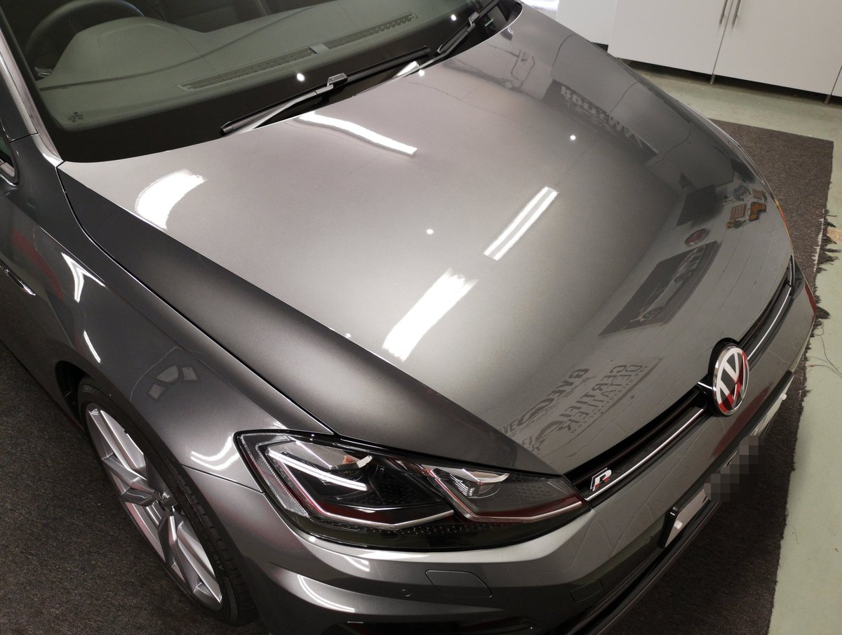 Gleammachine's tweet photo. VW Golf R: new car preparation to include a dual stage machine polish, wheels removed, brake hub refinishing and #gyeonquartz professional grade coatings
#experiencetrueenhancement https://t.co/n0jRm27gRI
