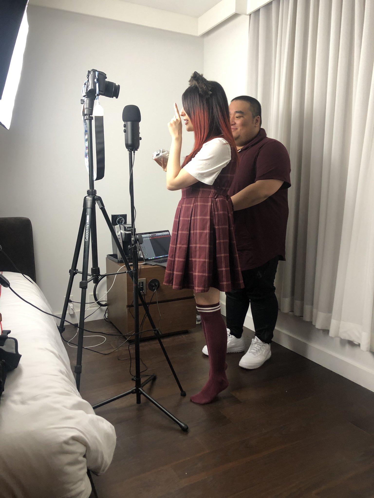 Gibi 🎧 on Twitter: "We shot our Collabs in a hotel room after set every