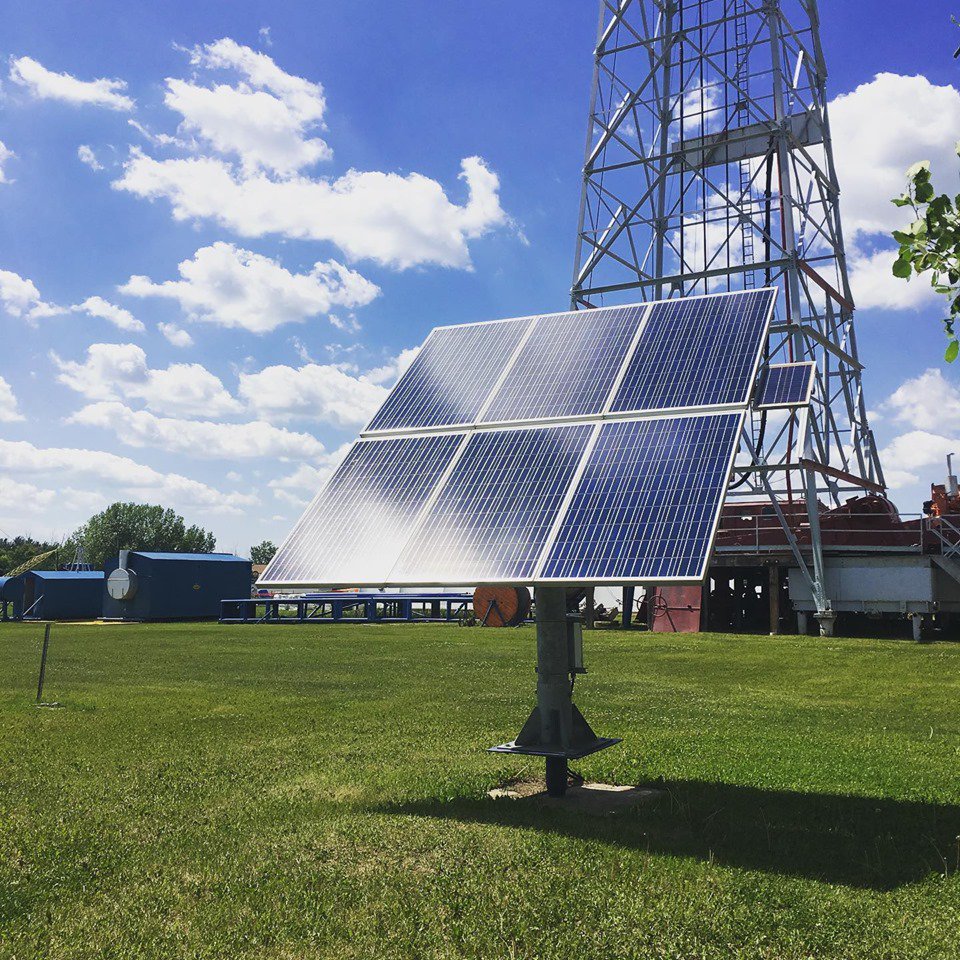 Happy Monday from the Canadian Energy Museum 👋 We hope your week is off to a great start ☀️ 
#monday #solarpower #solar #solarpanel #energy #canada #canadianenergy #canadianenergymuseum #travelalberta #museum #visitmuseums #yeg #edmonton #yegger #leduc #leduccounty